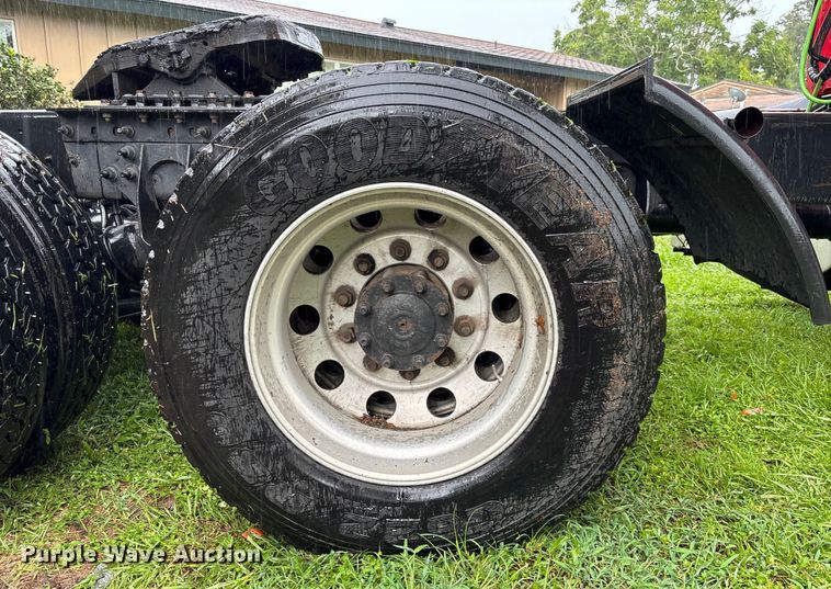 image for item EC3774 2017 International ProStar semi truck