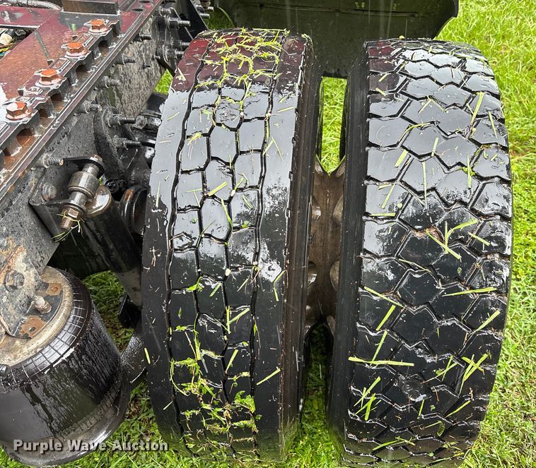 image for item EC3774 2017 International ProStar semi truck