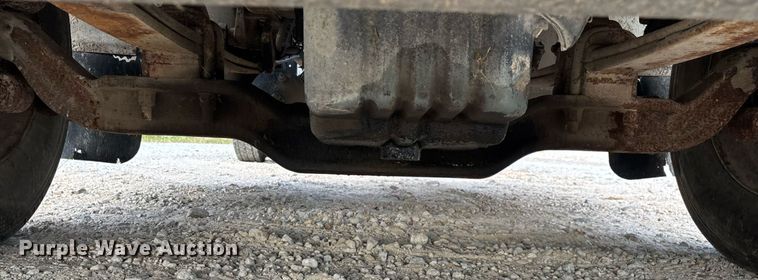 image for item ED2206 1996 International F-8200 truck cab and chassis