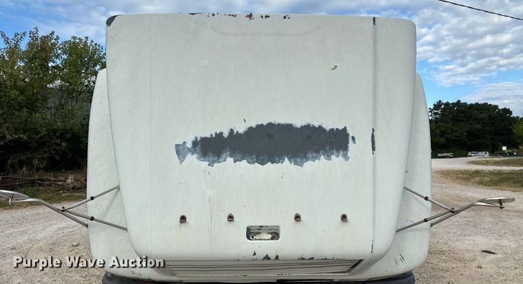 image for item ED2206 1996 International F-8200 truck cab and chassis