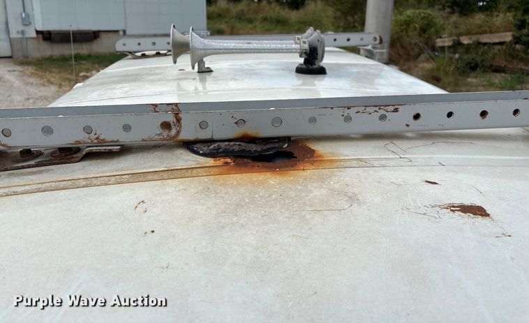 image for item ED2206 1996 International F-8200 truck cab and chassis