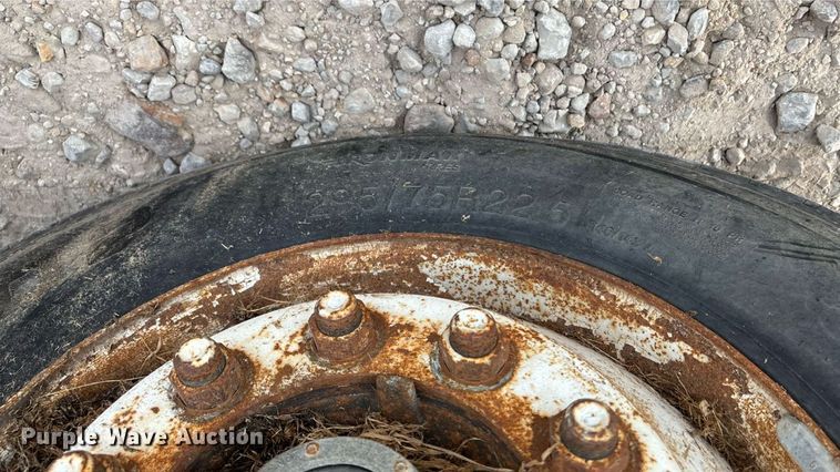 image for item ED2206 1996 International F-8200 truck cab and chassis