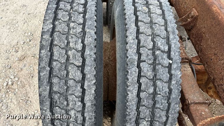 image for item ED2206 1996 International F-8200 truck cab and chassis