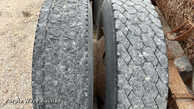 image for item ED2206 1996 International F-8200 truck cab and chassis