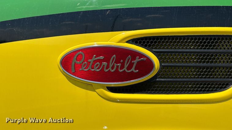 image for item ED2211 2012 Peterbilt 337 semi truck