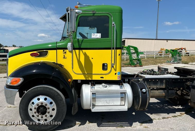 image for item ED2211 2012 Peterbilt 337 semi truck