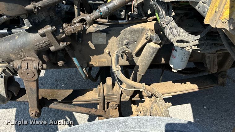 image for item ED2211 2012 Peterbilt 337 semi truck