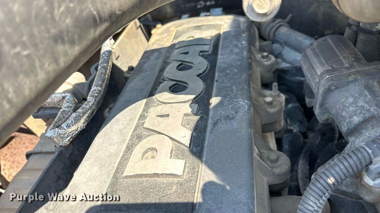 image for item ED2211 2012 Peterbilt 337 semi truck