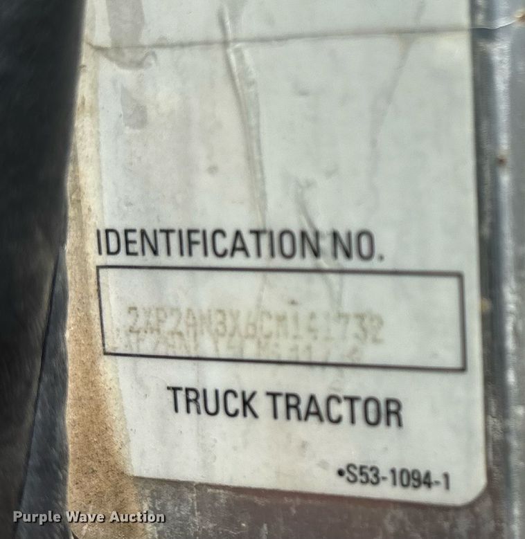 image for item ED2211 2012 Peterbilt 337 semi truck