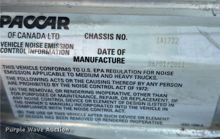 image for item ED2211 2012 Peterbilt 337 semi truck