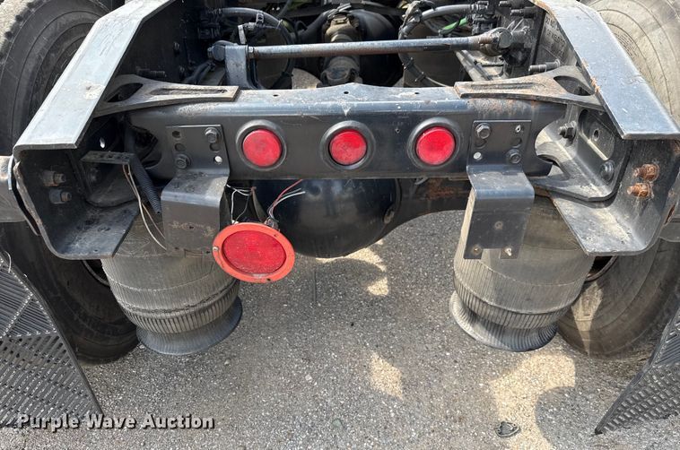 image for item ED5817 2015 International ProStar+ 122 semi truck