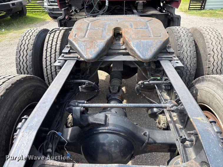 image for item ED5817 2015 International ProStar+ 122 semi truck