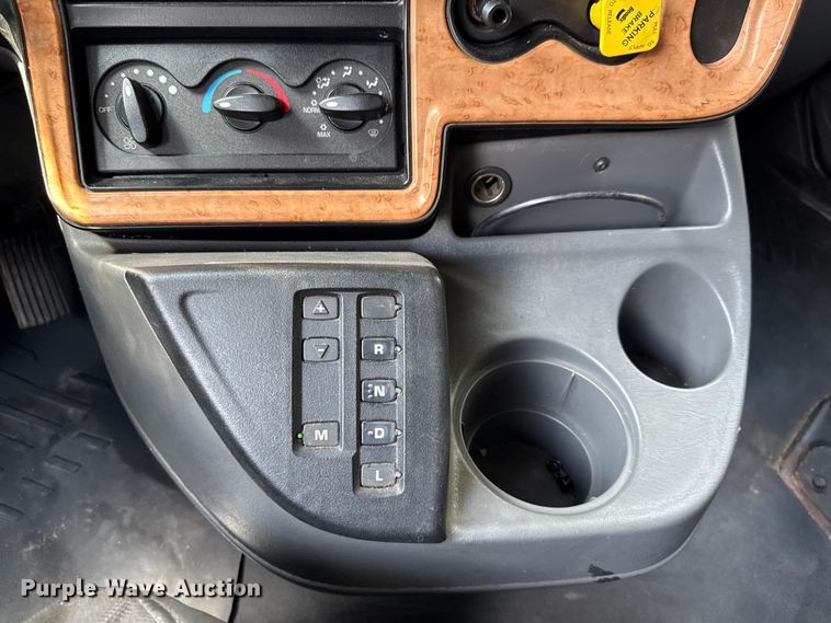 image for item ED5817 2015 International ProStar+ 122 semi truck