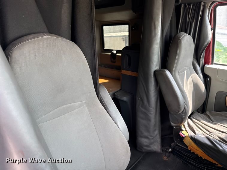 image for item ED5817 2015 International ProStar+ 122 semi truck