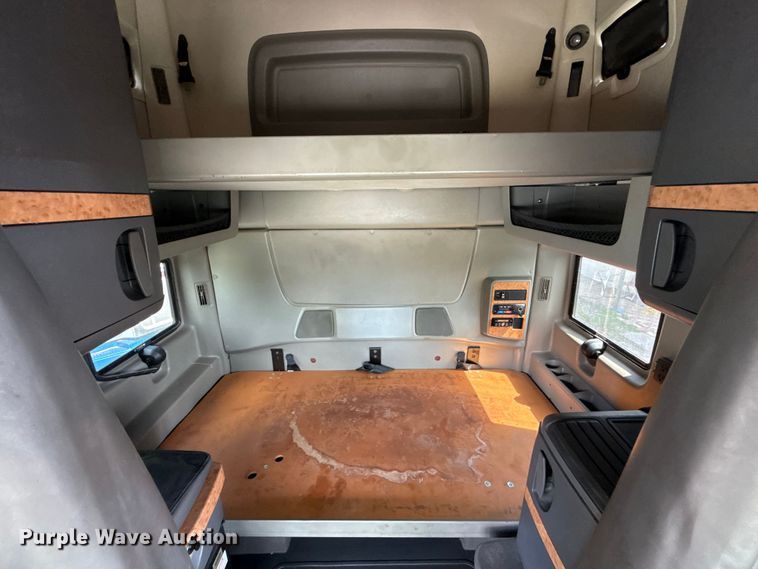 image for item ED5817 2015 International ProStar+ 122 semi truck