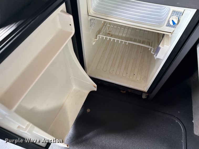 image for item ED5817 2015 International ProStar+ 122 semi truck