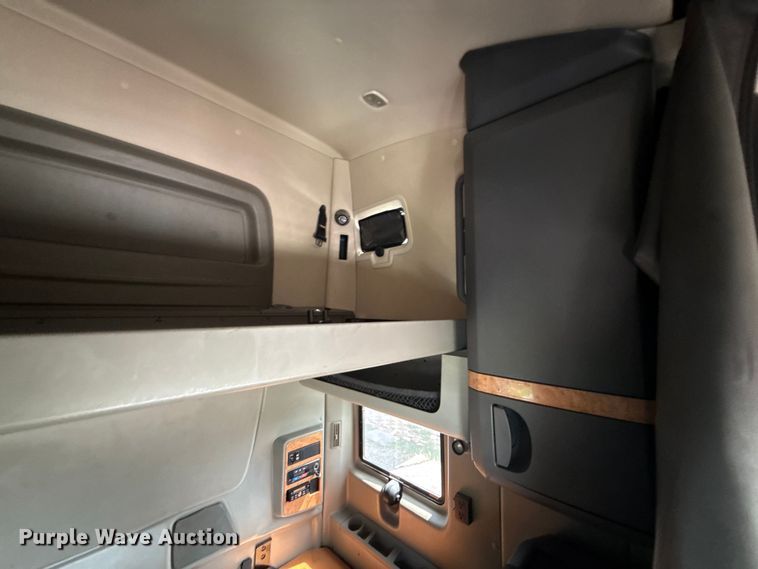 image for item ED5817 2015 International ProStar+ 122 semi truck