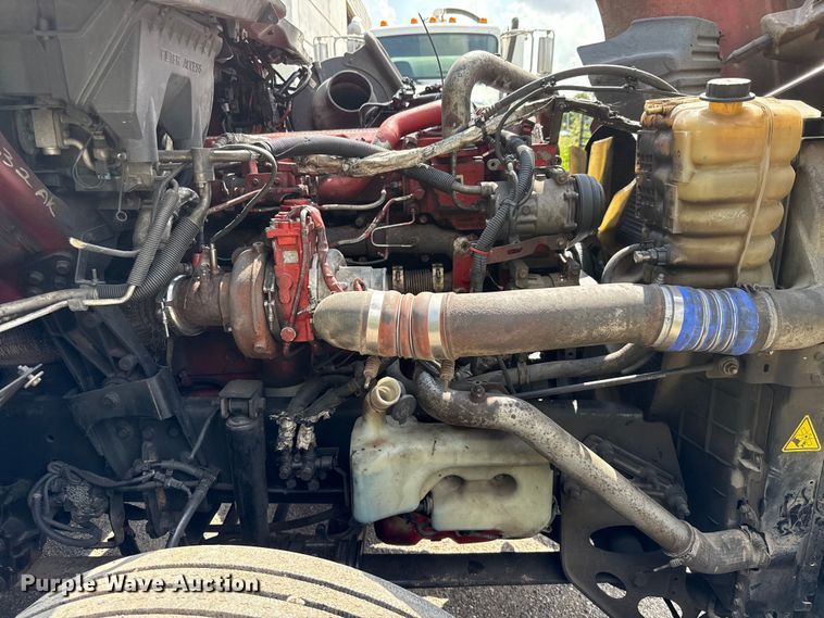 image for item ED5817 2015 International ProStar+ 122 semi truck