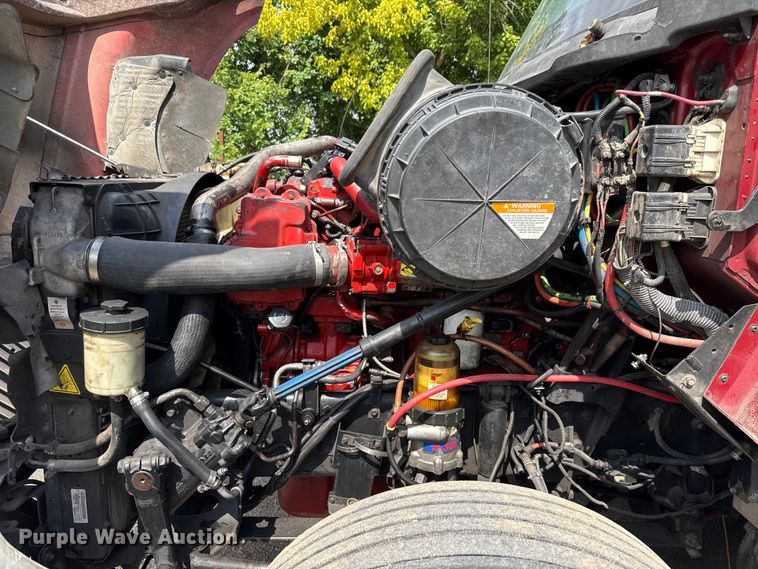 image for item ED5817 2015 International ProStar+ 122 semi truck