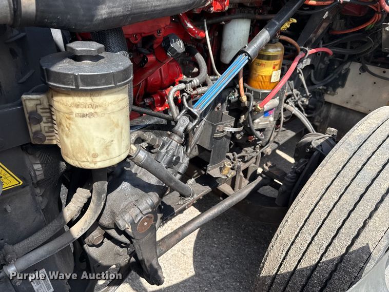 image for item ED5817 2015 International ProStar+ 122 semi truck