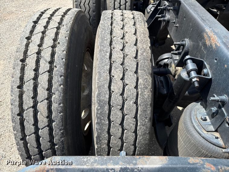 image for item ED5817 2015 International ProStar+ 122 semi truck