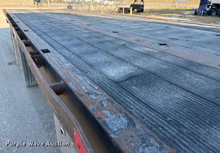 image for item ED5880 2011 Freightliner Business Class M2 rollback truck