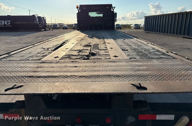 image for item ED5880 2011 Freightliner Business Class M2 rollback truck