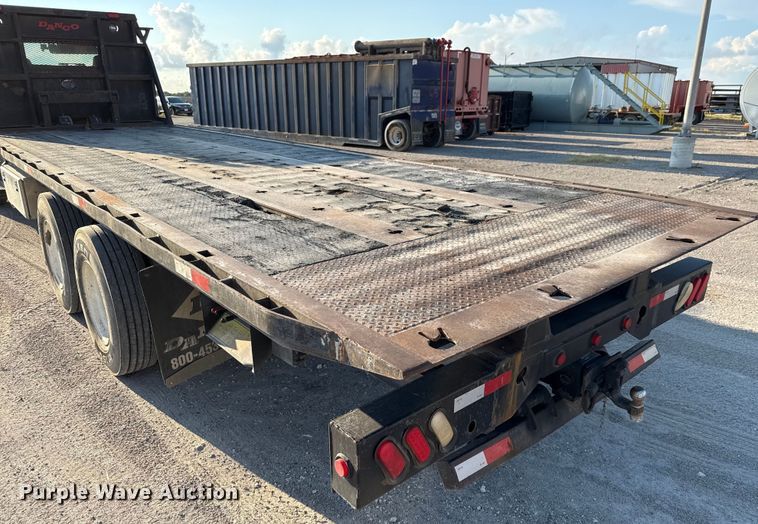 image for item ED5880 2011 Freightliner Business Class M2 rollback truck