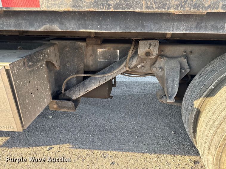 image for item ED5880 2011 Freightliner Business Class M2 rollback truck