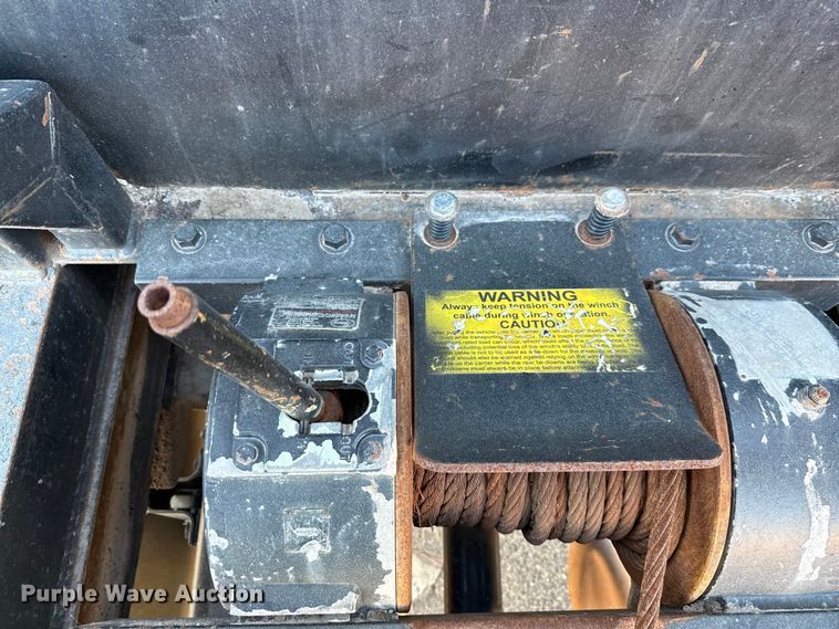 image for item ED5880 2011 Freightliner Business Class M2 rollback truck