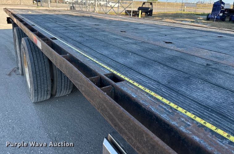 image for item ED5880 2011 Freightliner Business Class M2 rollback truck