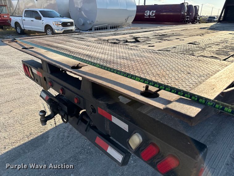 image for item ED5880 2011 Freightliner Business Class M2 rollback truck