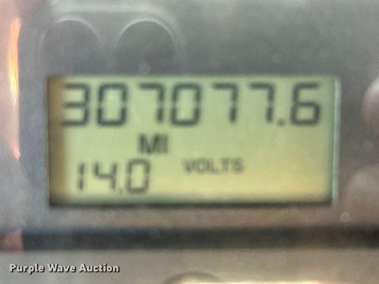 image for item ED5880 2011 Freightliner Business Class M2 rollback truck