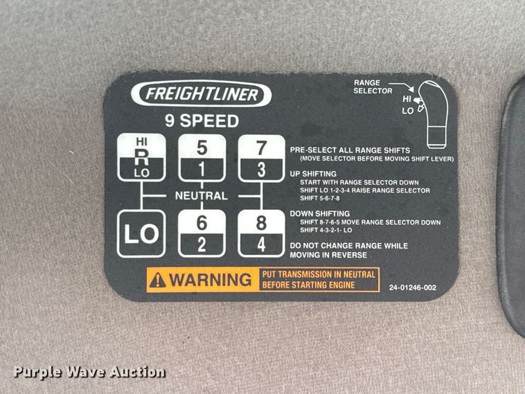 image for item ED5880 2011 Freightliner Business Class M2 rollback truck