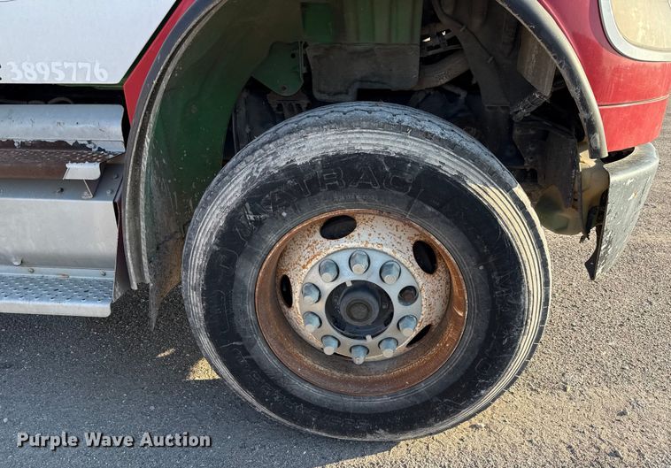 image for item ED5880 2011 Freightliner Business Class M2 rollback truck