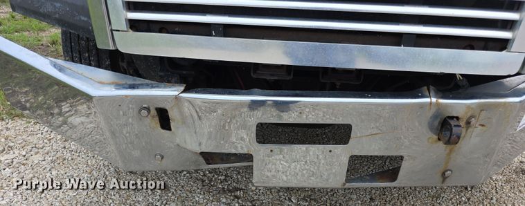 image for item EF3767 1998 Freightliner  FL112 hook lift truck