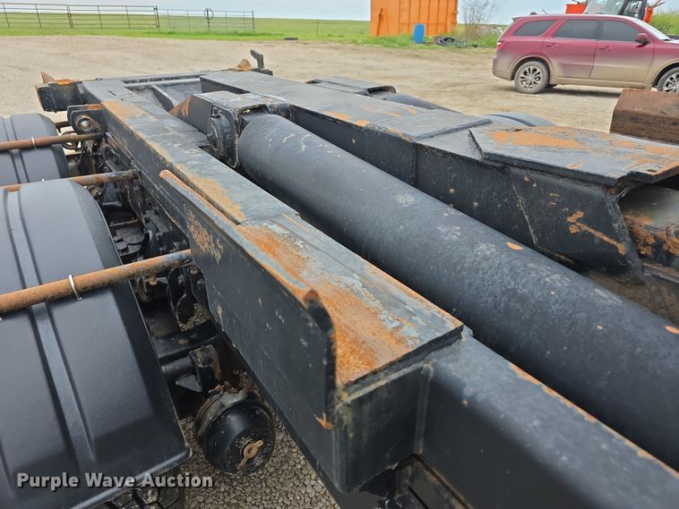 image for item EF3767 1998 Freightliner  FL112 hook lift truck