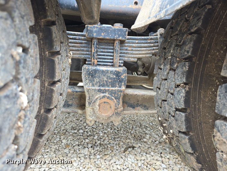 image for item EF3767 1998 Freightliner  FL112 hook lift truck