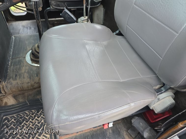 image for item EF3767 1998 Freightliner  FL112 hook lift truck