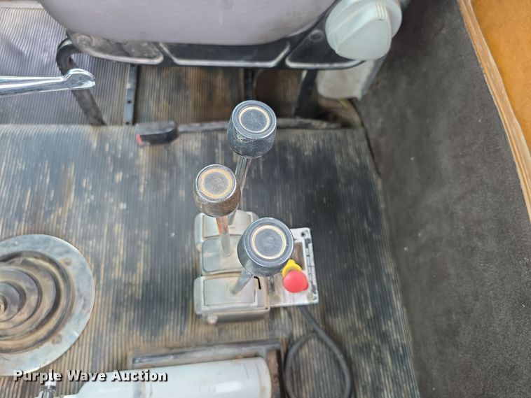 image for item EF3767 1998 Freightliner  FL112 hook lift truck