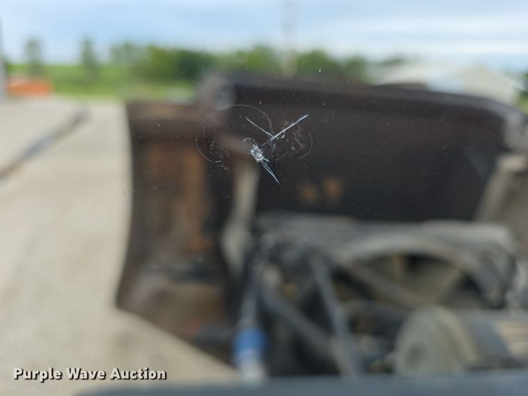 image for item EF3767 1998 Freightliner  FL112 hook lift truck