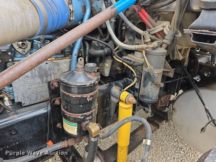 image for item EF3767 1998 Freightliner  FL112 hook lift truck