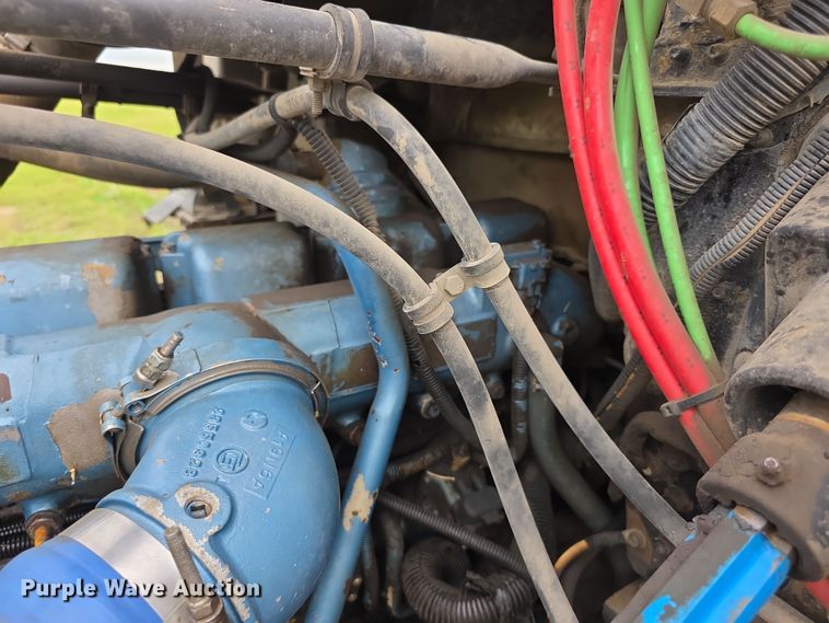 image for item EF3767 1998 Freightliner  FL112 hook lift truck