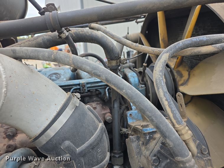 image for item EF3767 1998 Freightliner  FL112 hook lift truck