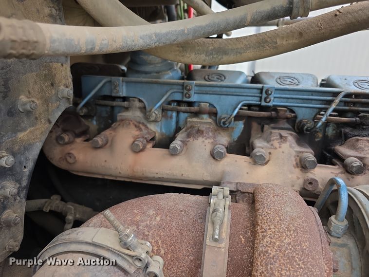 image for item EF3767 1998 Freightliner  FL112 hook lift truck