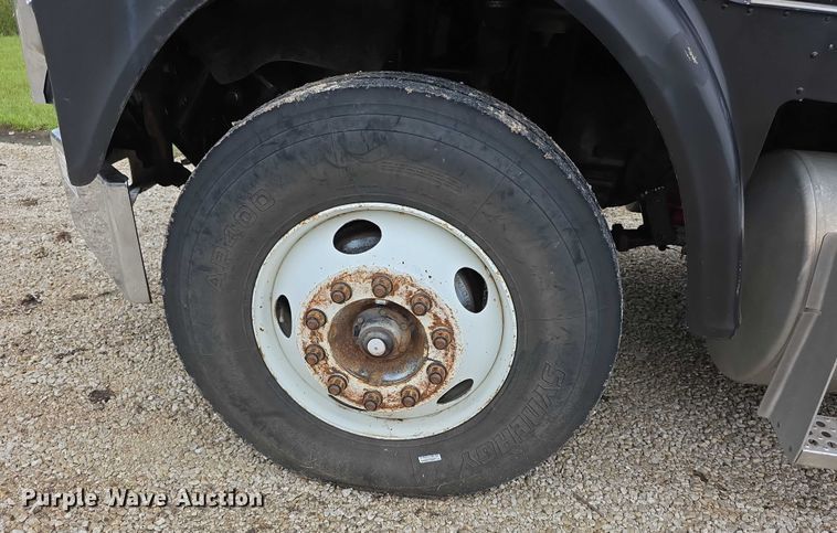 image for item EF3767 1998 Freightliner  FL112 hook lift truck