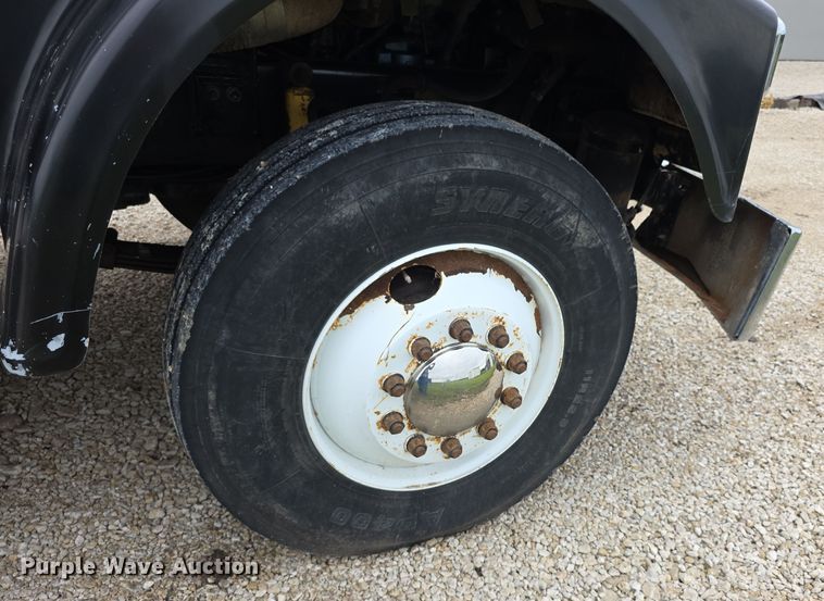 image for item EF3767 1998 Freightliner  FL112 hook lift truck