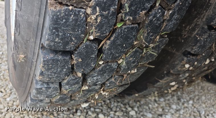 image for item EF3767 1998 Freightliner  FL112 hook lift truck