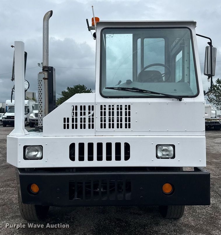 image for item EG5916 2011 Cargotec Solutions LLC yard truck