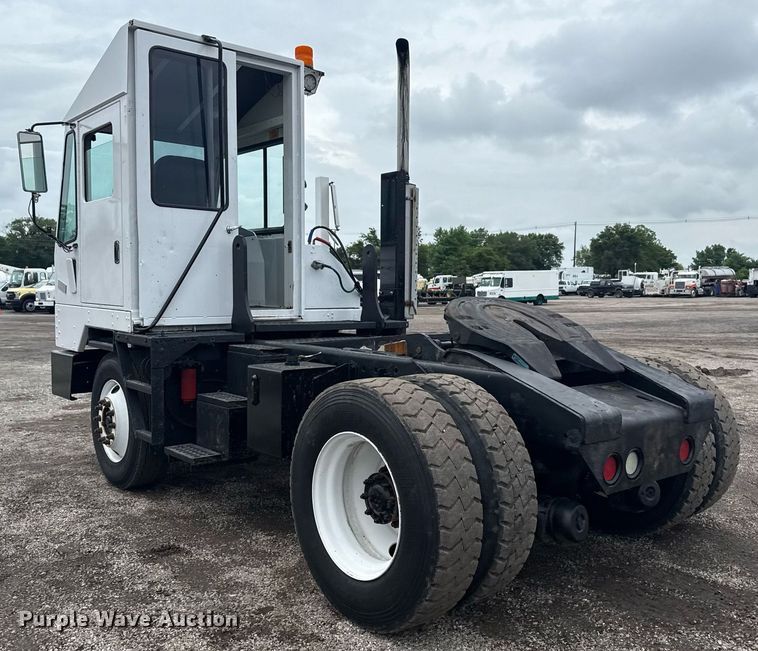 image for item EG5916 2011 Cargotec Solutions LLC yard truck